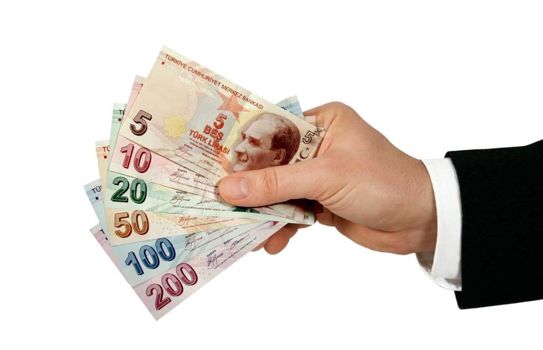 Ünlü ekonomist asgari ücret için Erdoğan'ın masasındaki rakamı açıkladı: Son kez büyük zam yapılacak! 6